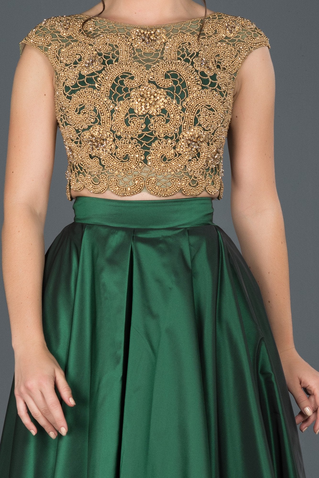 82215813 Emerald Green-Gold Two Piece ...